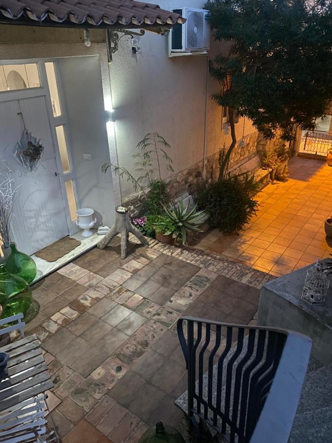 레조디칼라브리아 Il Giardino D'Ulisse B&B 외부 사진